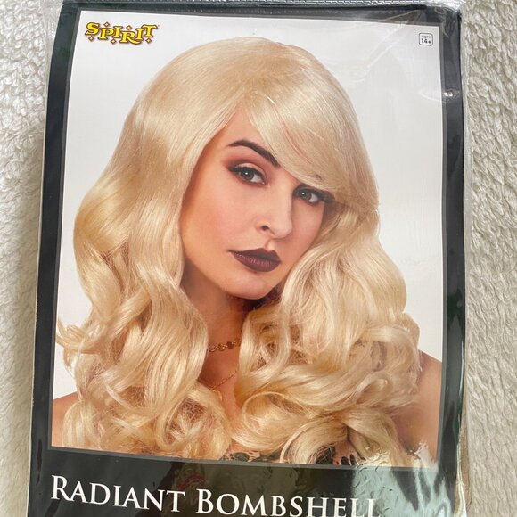 Blonde Sideswept Bombshell Wig – Spirit Halloween - Picture 7 of 7